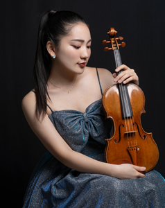 photo of Keila Wakao violinist